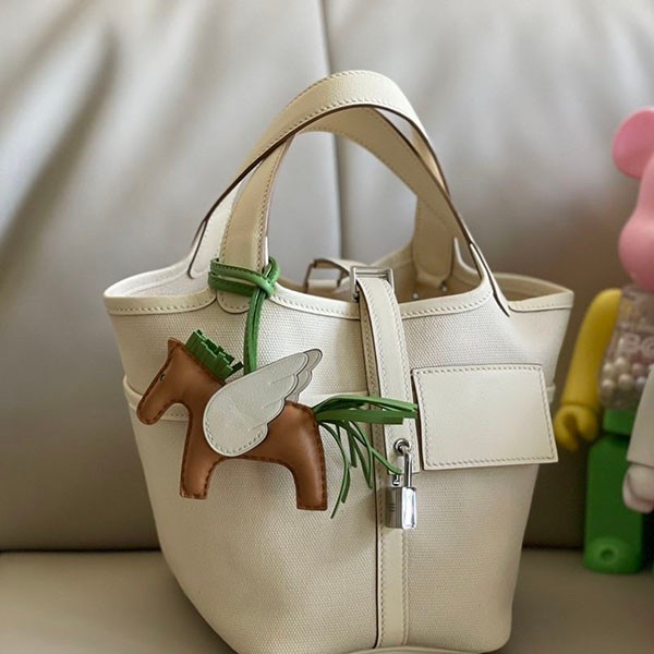 Free shipping Hermes Picotin Lock 18 Picotin Lock Replica Cargo eru40140 Free shipping Hermes Picotin Lock 18 Picotin Lock Replica Cargo eru40140