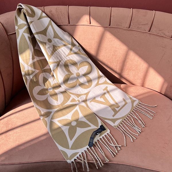 [Louis Vuitton] Scarf? LV Medallion Fake Wool Stylish? M79213