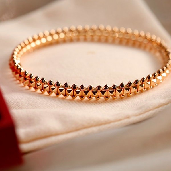 The hot topic! Cartier Love bracelet replica B6065117