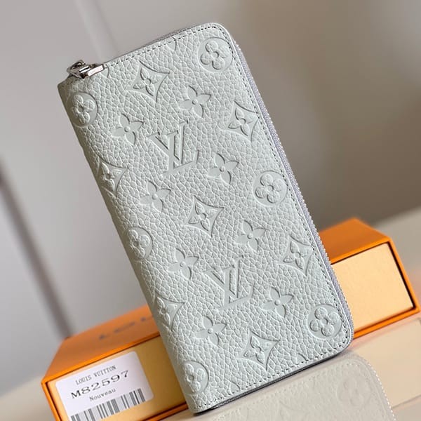 Hard to find Louis Vuitton Zippy Wallet Replica Vertical M82597