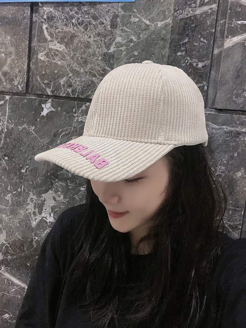 The hot topic! Balenciaga Corduroy Fake Lambswool Cap bah71385 The hot topic! Balenciaga Corduroy Fake Lambswool Cap bah71385