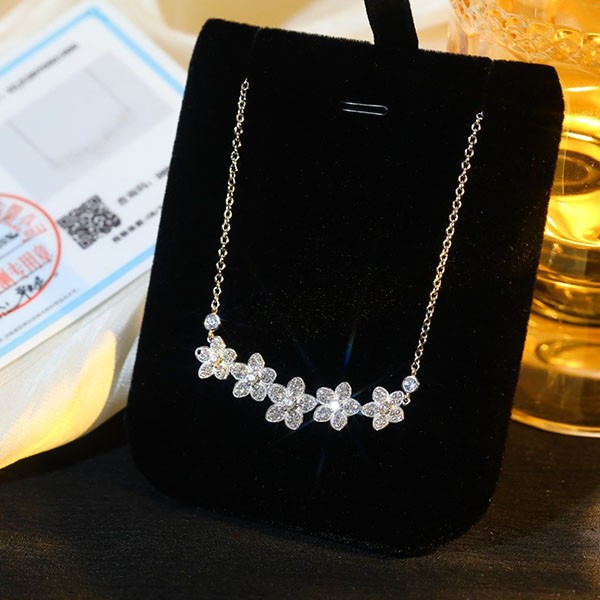 GRAFF Copy Wildflower Diamond Line Pendant RGP778