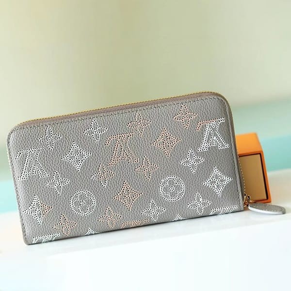 Attention ★ Louis Vuitton Zippy Wallet Replica Long Wallet M82647