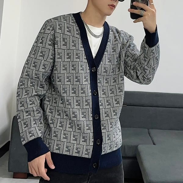 Immediate delivery Fendi fake wool V-neck cardigan FZC491APJHF0QB0 Immediate delivery Fendi fake wool V-neck cardigan FZC491APJHF0QB0