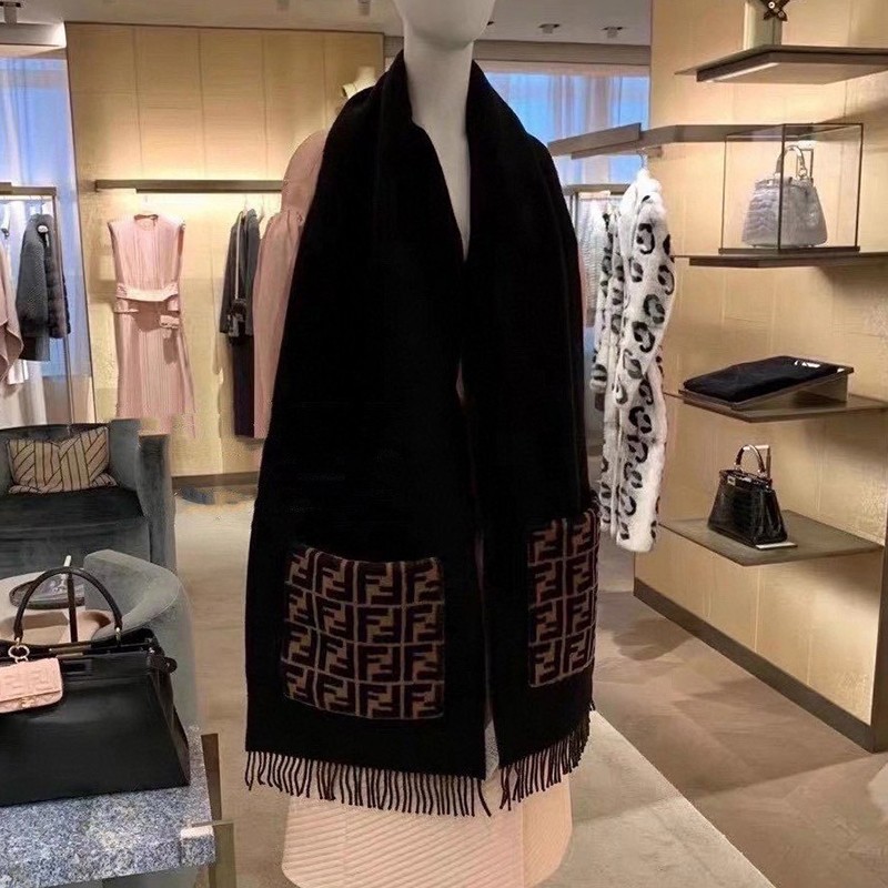 Fendi scarf wool intarsia tassel fet96338 sold out