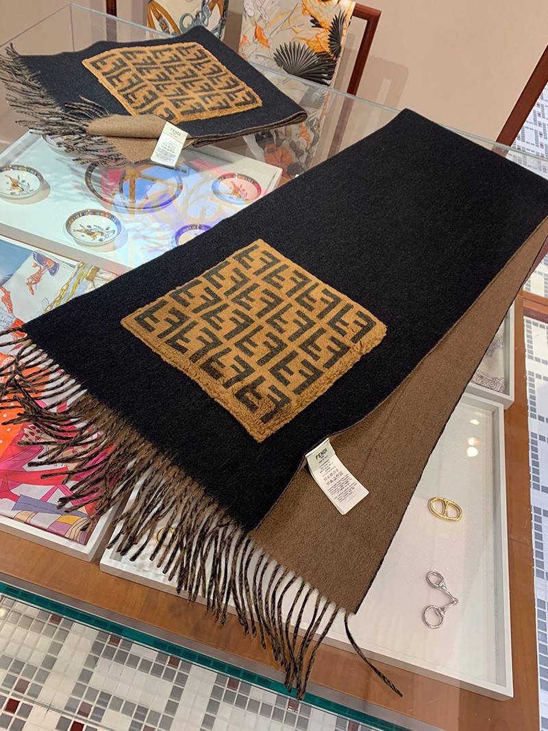 Fendi scarf wool intarsia tassel fet96338 sold out