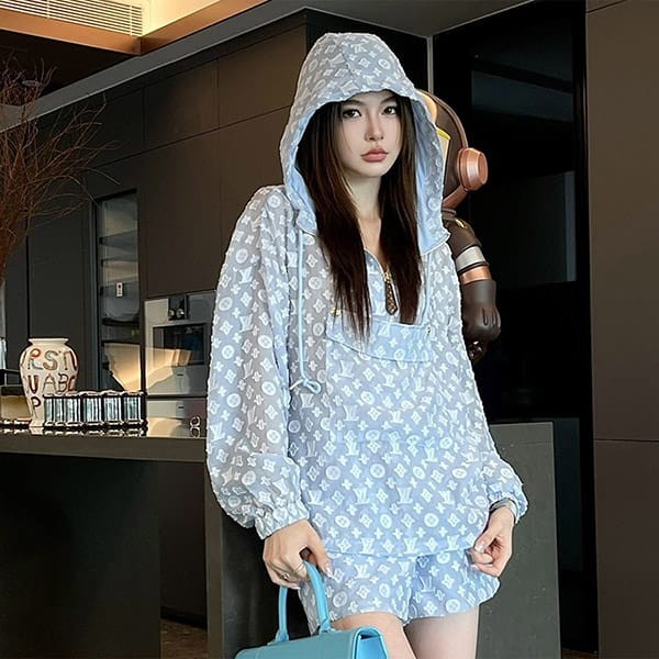 No.1 popular Louis Vuitton replica Monogram Parka Hoodie Top and bottom set vur67350