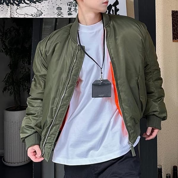 ★Safe shipping with tracking Prada Re-Nylon cropped down jacket fake short SGC350