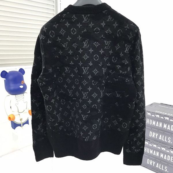 Louis Vuitton Monogram Knit Trainer Replica vuo39591, popular all over the world