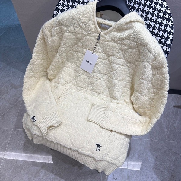 Love at first sight? Dior replica Cannage wool cashmere hoodie dey41572 Love at first sight? Dior replica Cannage wool cashmere hoodie dey41572