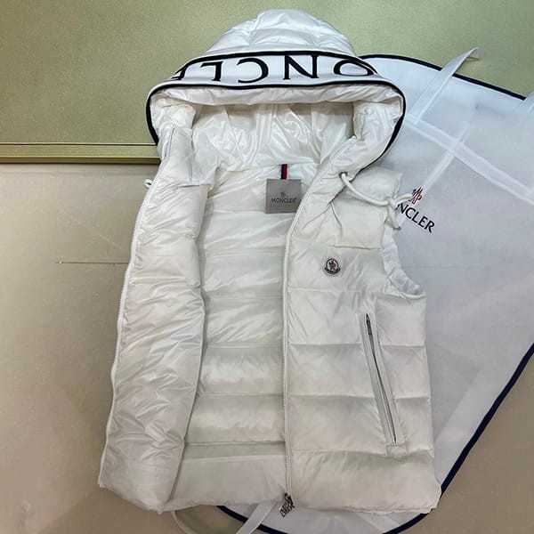 Very popular all over the world? Moncler down vest Tib gilet replica moy29642