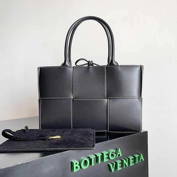 Extremely eye-catching! Bottega Veneta large handbag, grade N bod99331 Extremely eye-catching! Bottega Veneta large handbag, grade N bod99331