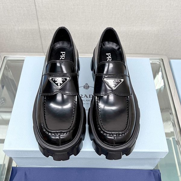 A battle for the right? Prada Monolith Replica Brushed Leather Loafers pud94724 A battle for the right? Prada Monolith Replica Brushed Leather Loafers pud94724