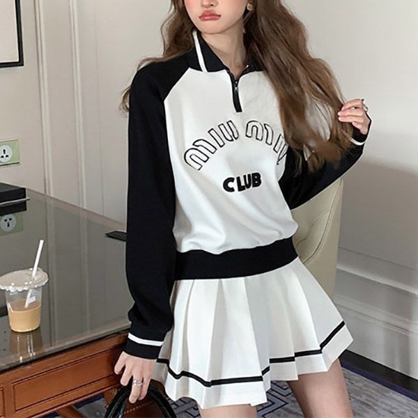 Immediate delivery Miu Miu embroidered cotton sweatshirt myl77936 Immediate delivery Miu Miu embroidered cotton sweatshirt myl77936