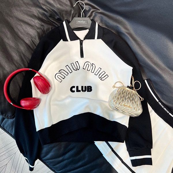 Immediate delivery Miu Miu embroidered cotton sweatshirt myl77936