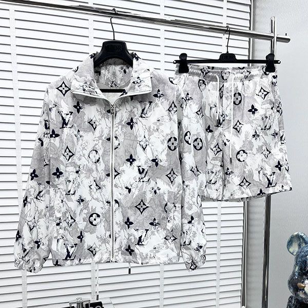 A nice Louis Vuitton Monogram jacket replica top and bottom set vuc12455