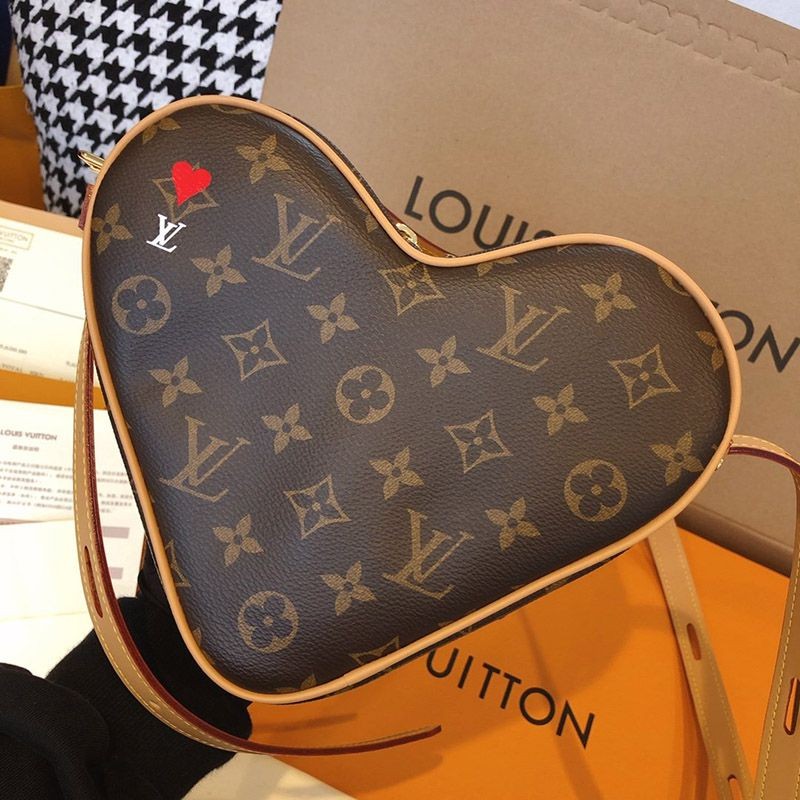 Popular new item? Louis Vuitton Bag Sac Cool Heart Replica M57456 Popular new item? Louis Vuitton Bag Sac Cool Heart Replica M57456