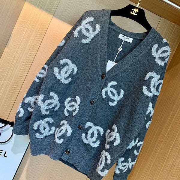 Super popular! Cute CC logo, useful for fall and winter, Chanel cardigan replica shy57022