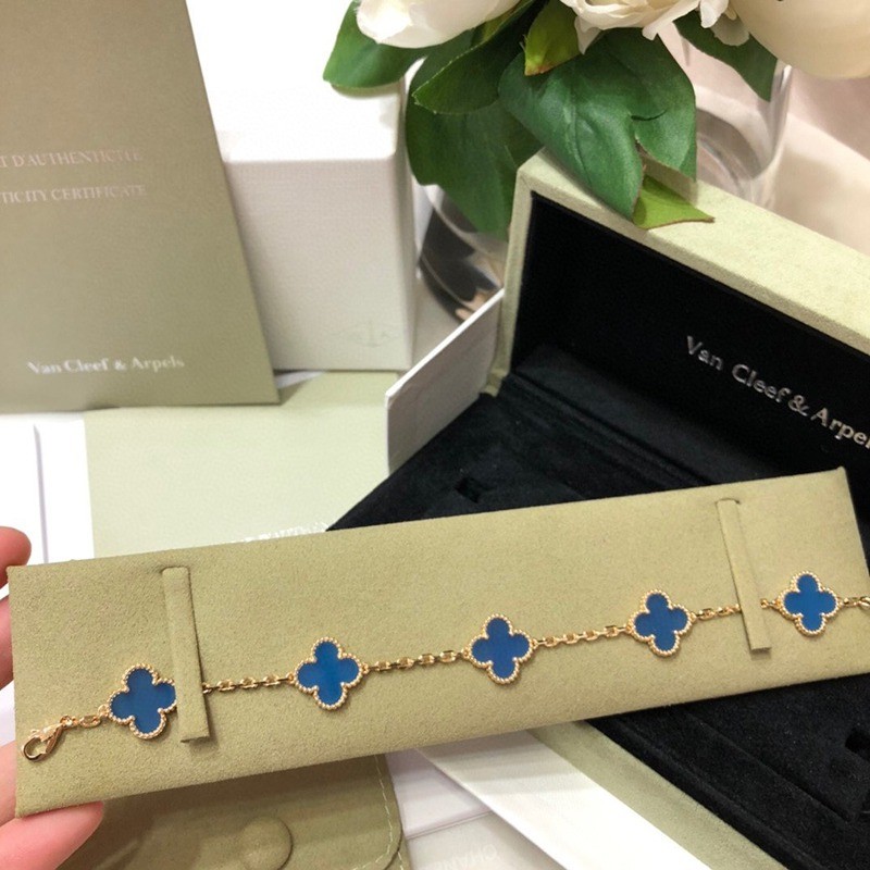 Want it? Ultra-limited? Van Cleef & Arpels Vintage Replica Alhambra Bracelet 5 vaz26463 Want it? Ultra-limited? Van Cleef & Arpels Vintage Replica Alhambra Bracelet 5 vaz26463