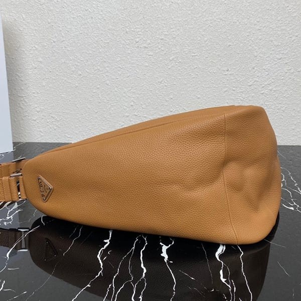 Immediate delivery Prada replica triangle leather shoulder bag pus25001