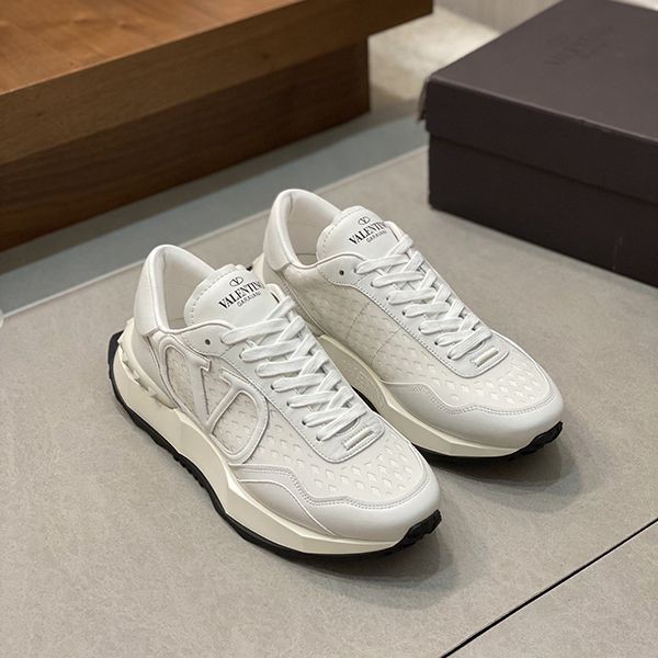 I definitely want it! Valentino lace mesh sneakers replica Vum05320