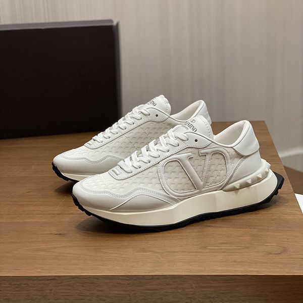 I definitely want it! Valentino lace mesh sneakers replica Vum05320