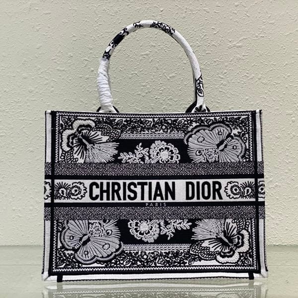 Eye-catching color Dior Book Tote Replica Medium Bag deh96769 Eye-catching color Dior Book Tote Replica Medium Bag deh96769