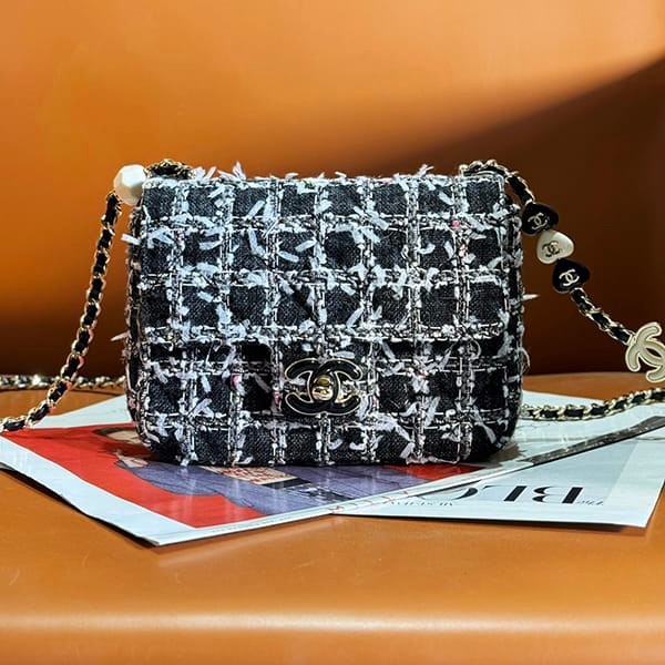 Recommended Chanel Replica Mini Flap Bag Tweed Resin Black shz50562 Recommended Chanel Replica Mini Flap Bag Tweed Resin Black shz50562