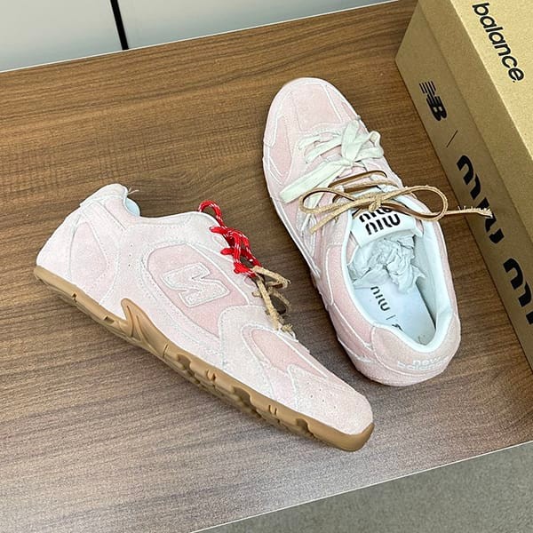 I definitely want it! Miu Miu replica and New Balance collaboration ★ denim sneakers myu67015