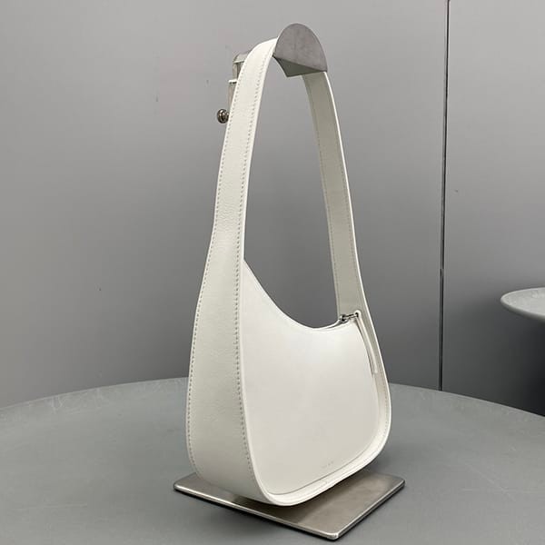 Super low price! THE ROW Half Moon Shoulder Bag Replica zai75347