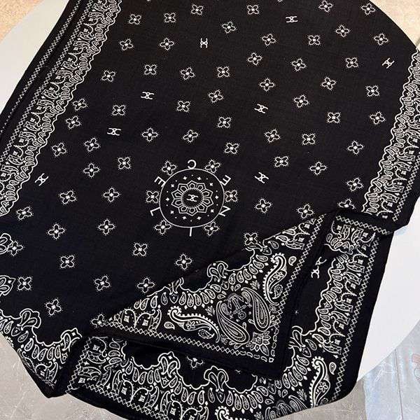 Perfect as a gift? Celine Cashmere Scarf Replica Cee68283