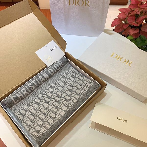 ★Popular in Japan! [Dior] Oblique reversible scarf replica def17086