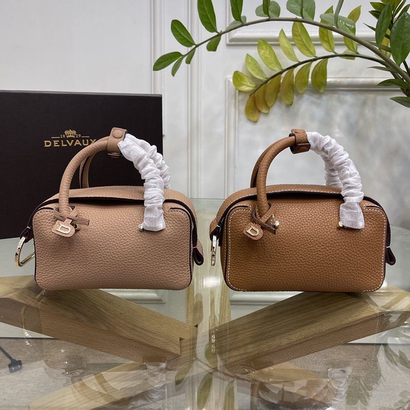 Sold out Delvaux replica Cool Box Mini bag in 2 colors Del63912 Sold out Delvaux replica Cool Box Mini bag in 2 colors Del63912