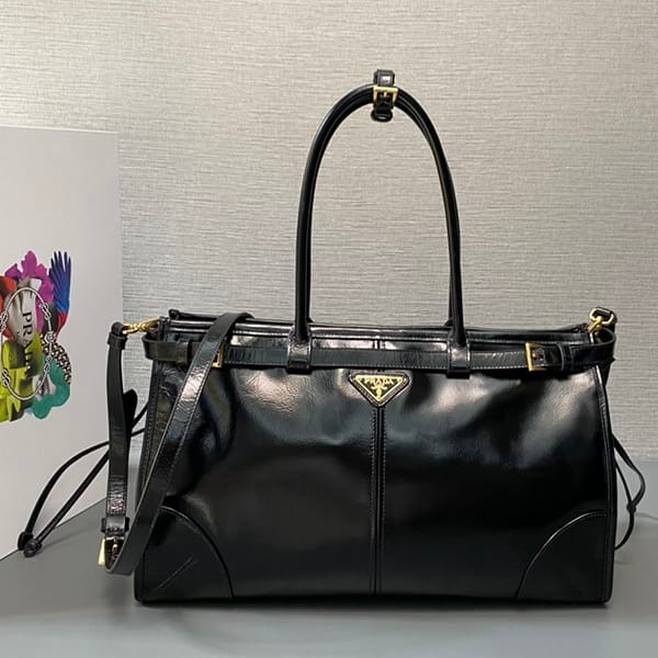 [Great Deal] Replica Prada Leather Large Handbag with Strap puv74245