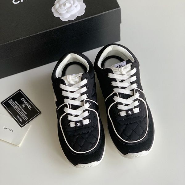 Love at first sight? Chanel fabric replica suede calfskin sneakers shg82984 Love at first sight? Chanel fabric replica suede calfskin sneakers shg82984