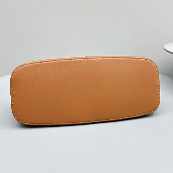 New design THE ROW Camdem leather shoulder bag with strap, fake zao97213