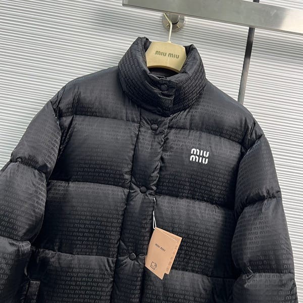 ★Safe and secure shipping with tracking Miu Miu replica nylon down jacket myn52604