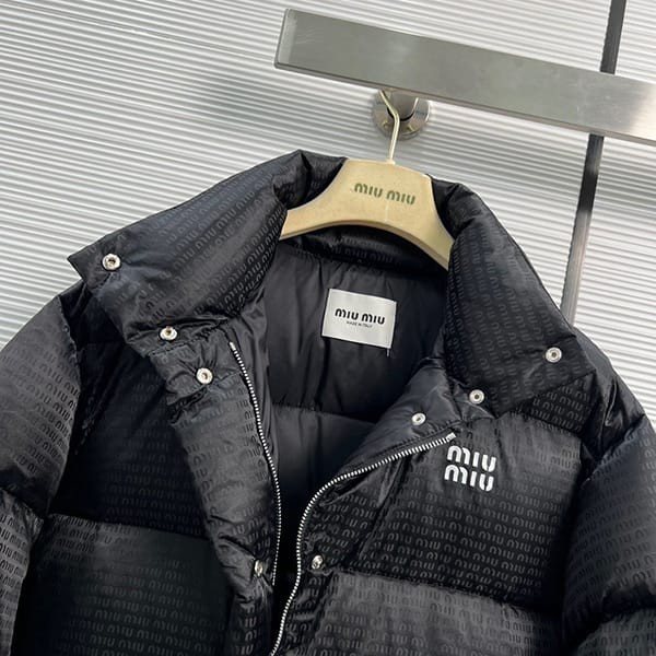★Safe and secure shipping with tracking Miu Miu replica nylon down jacket myn52604
