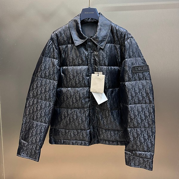 High-end brand Dior copy oblique down jacket 943C449 A4462C579 High-end brand Dior copy oblique down jacket 943C449 A4462C579