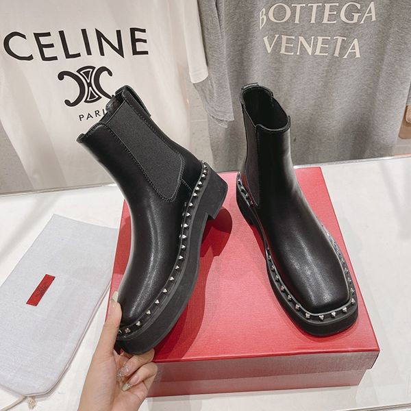 Valentino Rock Replica Studded Ankle Boots Vun49774