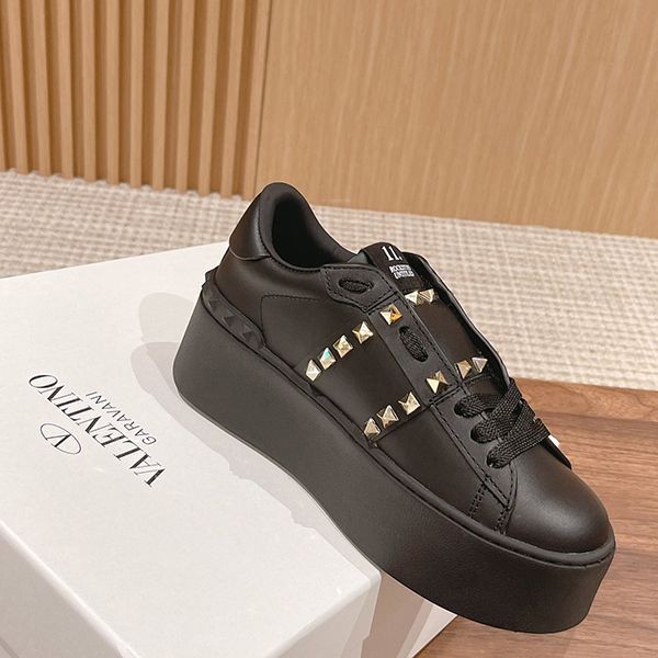 Valentino chunky sole studded sneakers replica Vul19736