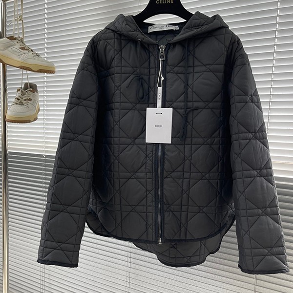 Dior ALPS Cropped Puffer Jacket, loved by many celebrities, copy 417C21 A2827X9000