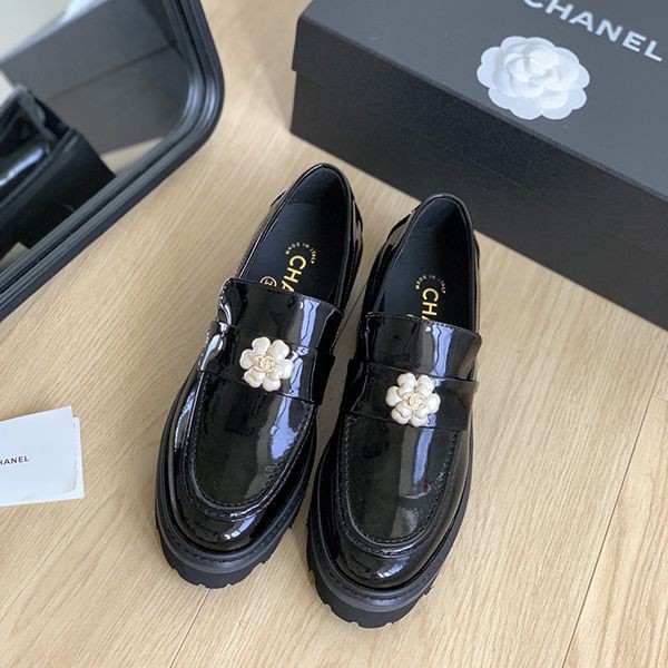 Chanel Loafers Lambskin x Metal shk57226