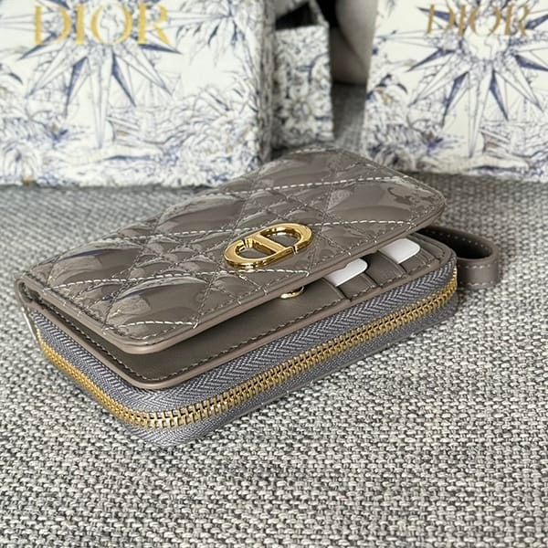 Recommended Lady Dior VOYAGEUR Small Zip Coin Case Replica dea71211