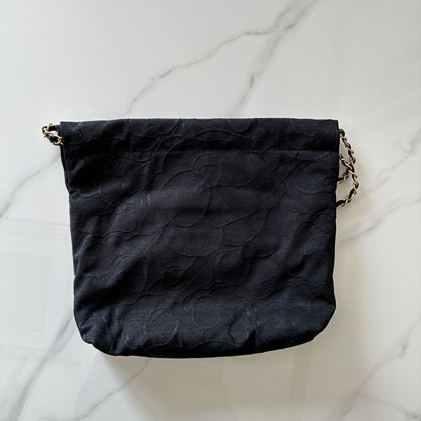 Hard to find! Replica Chanel 22 handbag AS3260 B144