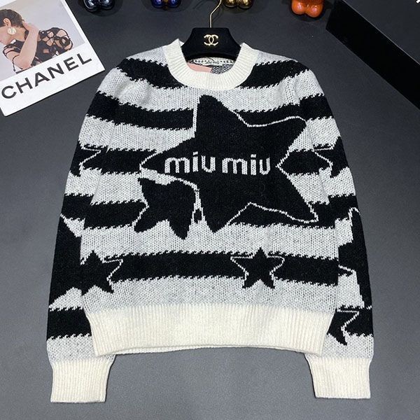 Miu Miu Cashmere Silk Turtleneck Logo Knit myd11958 Miu Miu Cashmere Silk Turtleneck Logo Knit myd11958