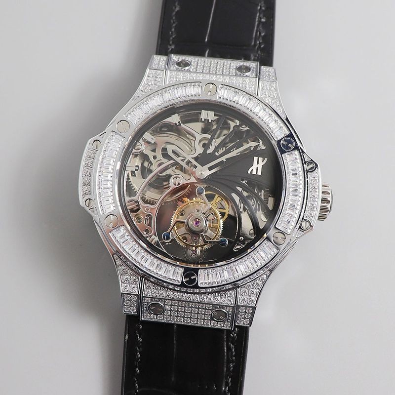 Competing for the Hublot Big Bang Diamond Replica hur60945