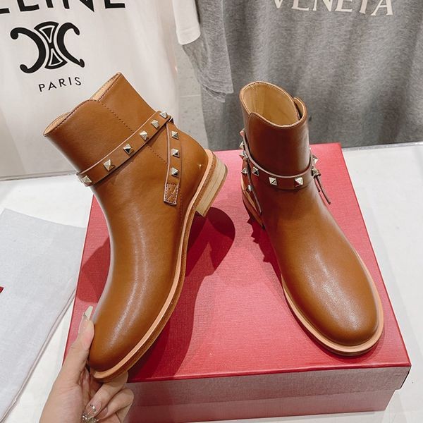 Valentino Rockstud Calfskin Boots Vuc11968