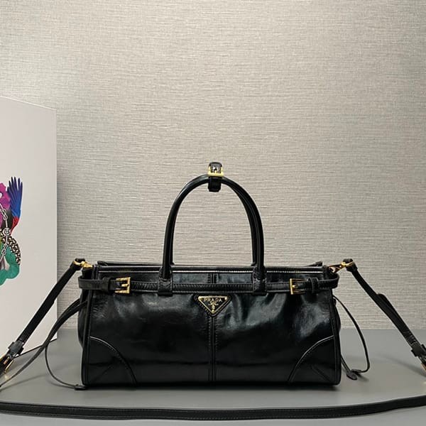 Easy to use Prada Medium Leather Handbag Replica 1BA4262CYR