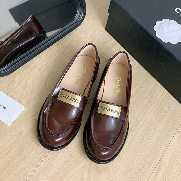 Extremely rare! Chanel loafers turn lock replica shj78251